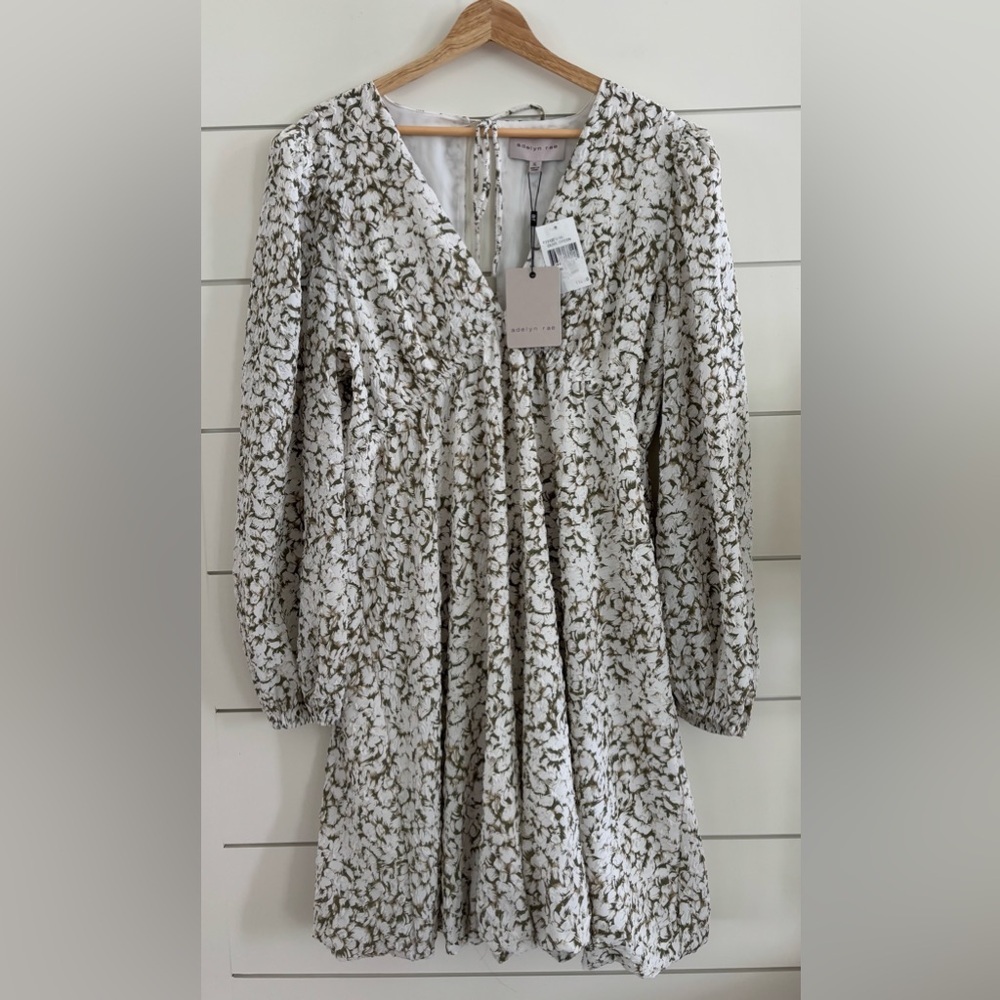 ADELYN RAE BELLAVIE BUBBLE TEXTURED DRESS NWT - Picture 3 of 5